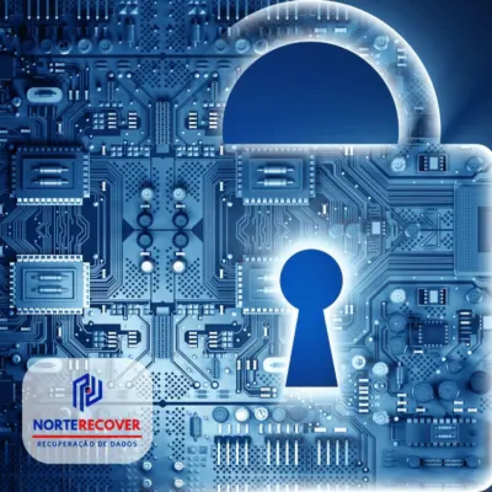 Imagem que ilustra a recuperação de dados com fundo de circuitos eletrônicos e um cadeado representando segurança digital. Ideal para serviços de recuperação de informações na norte recover